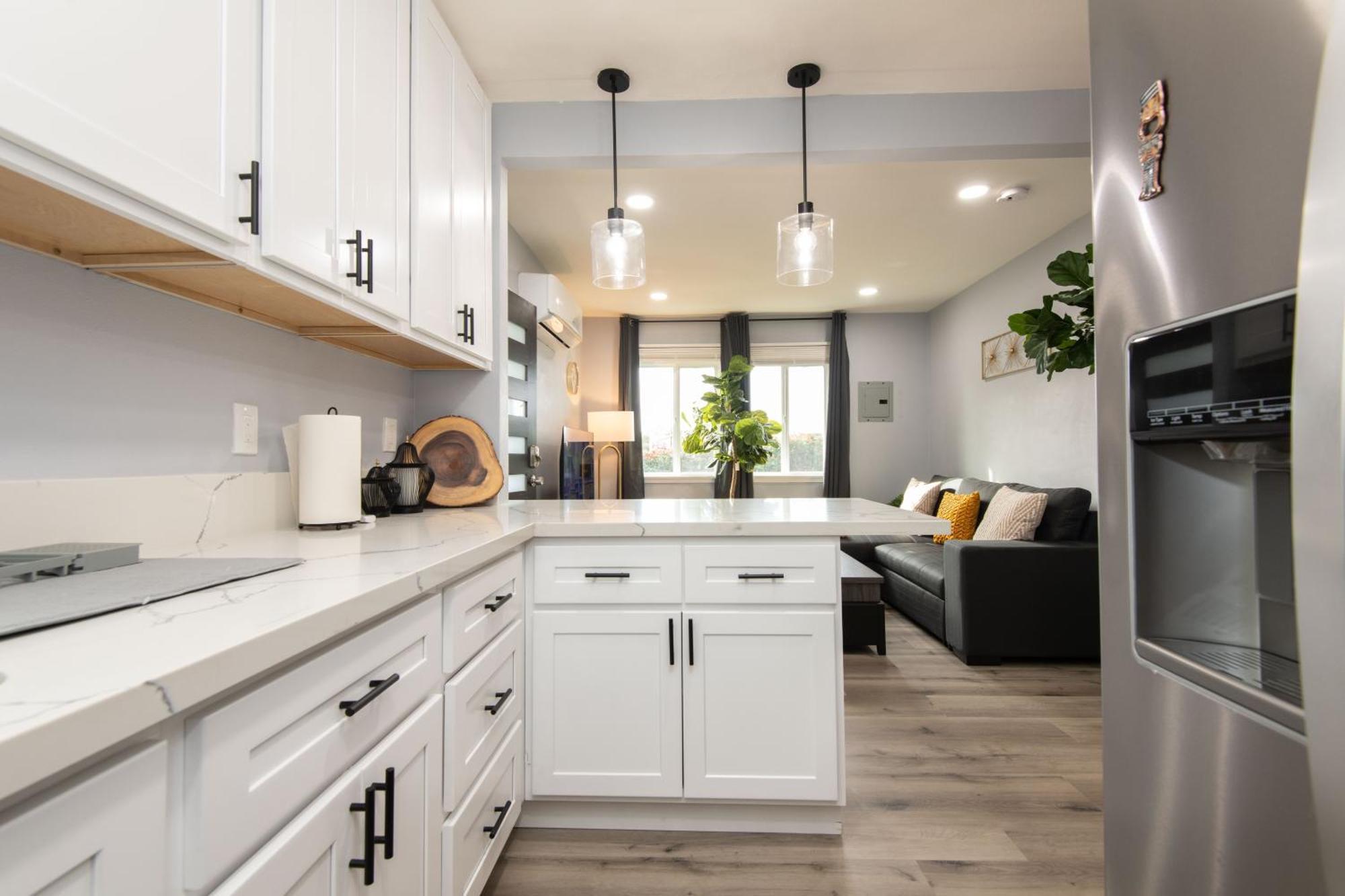 3bedroom 2bath Unit Complementary Parking Onsite Apartamento Los Angeles