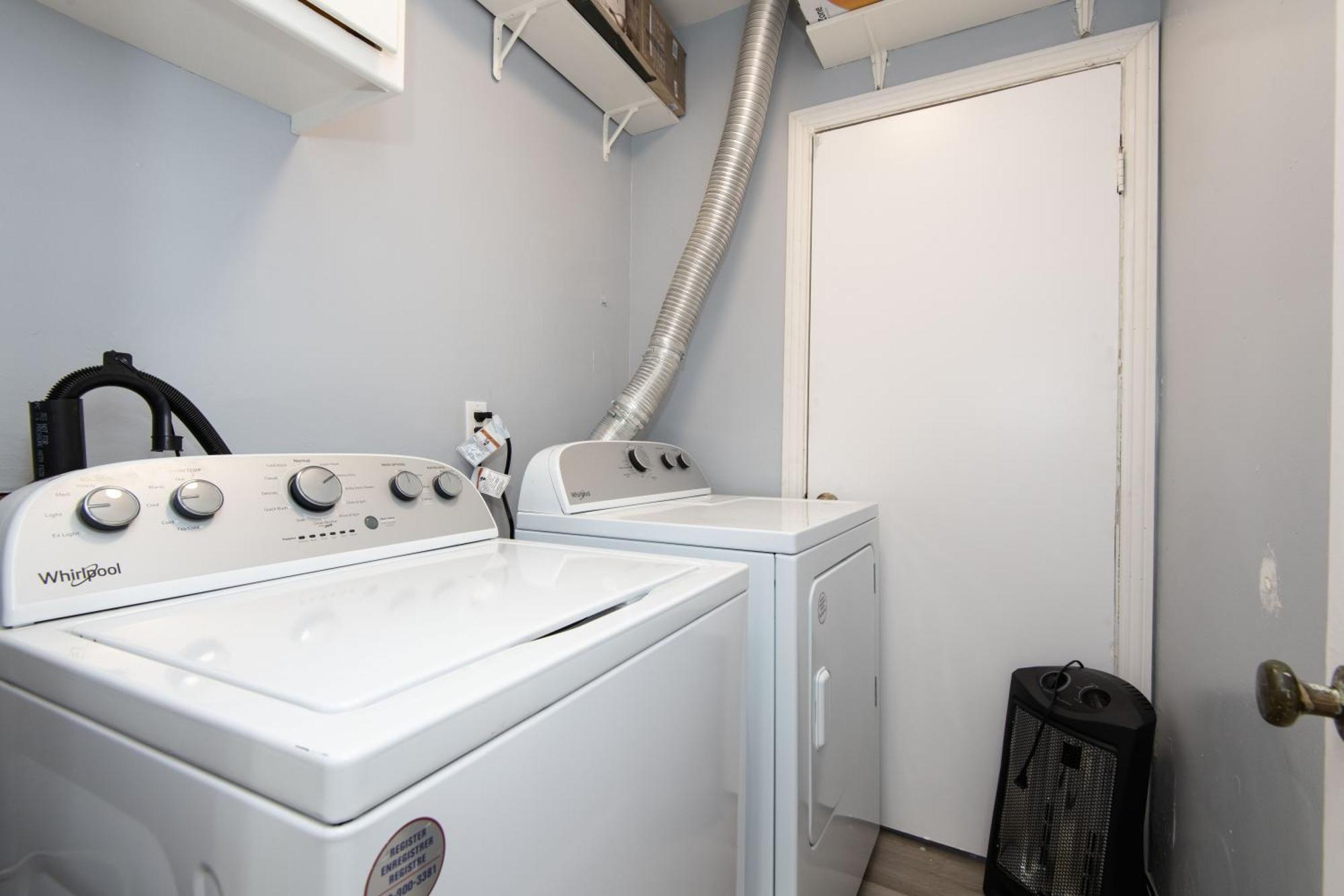 3bedroom 2bath Unit Complementary Parking Onsite Los Angeles
